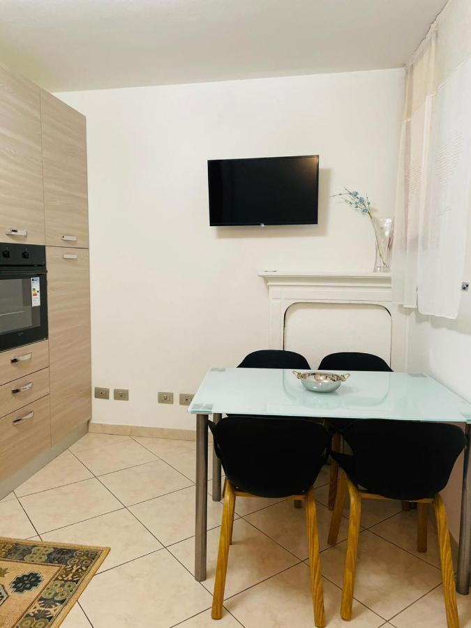 Apartament Casa Dei Fiori 3 Somma Lombardo Zewnętrze zdjęcie