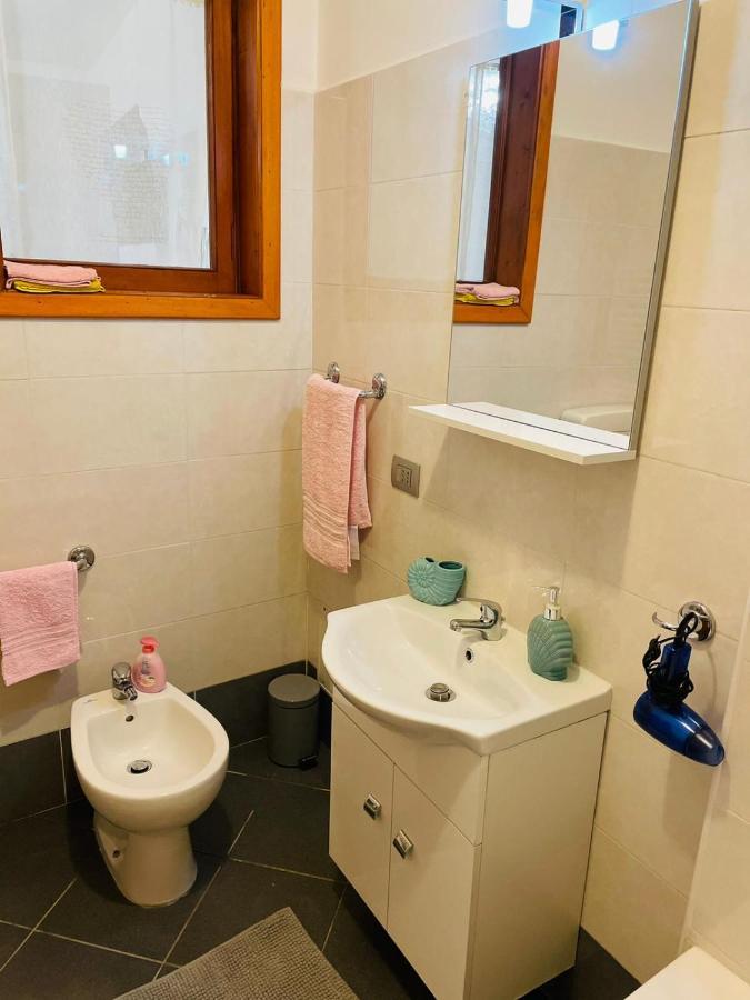 Apartament Casa Dei Fiori 3 Somma Lombardo Zewnętrze zdjęcie